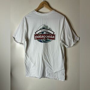 Patagonia Tokyo Hokusai wave logo t shirt